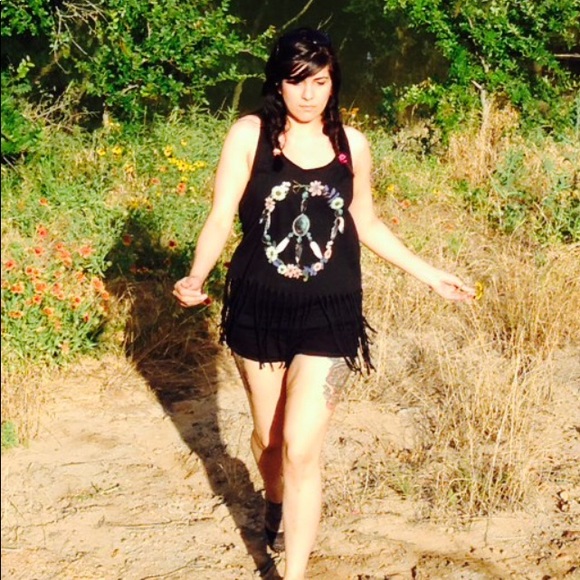 Meet your Posher, Whitney - Picture 2 of 6